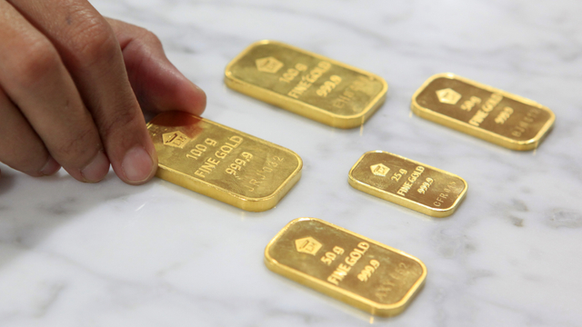 Harga Emas Antam Turun ke Rp 2,042 Juta per Gram, Galeri24 Justru Naik Jadi Rp 2,032 Juta