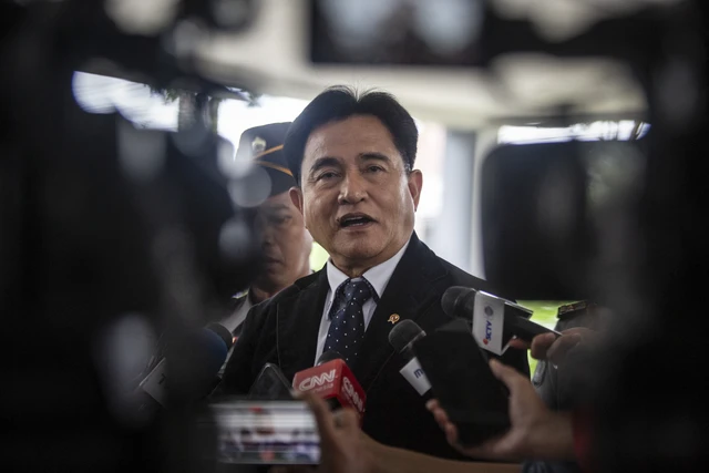 Yusril: Pemerintah Jamin Kebebasan Rakyat Beraspirasi, Asal Damai dan Sesuai Hukum