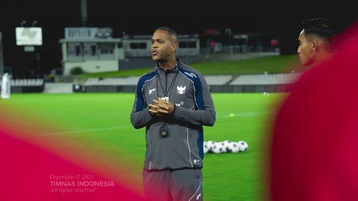 Kluivert Ingatkan Timnas Indonesia Tetap Tenang Hadapi Kerasnya Gaya Main Tim Timur Tengah